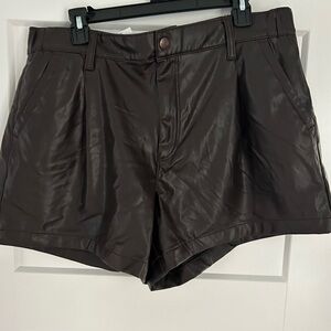 NWT AE Faux Leather Trouser Short Size 16